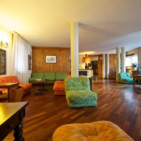 多洛尼酒店 库马约尔